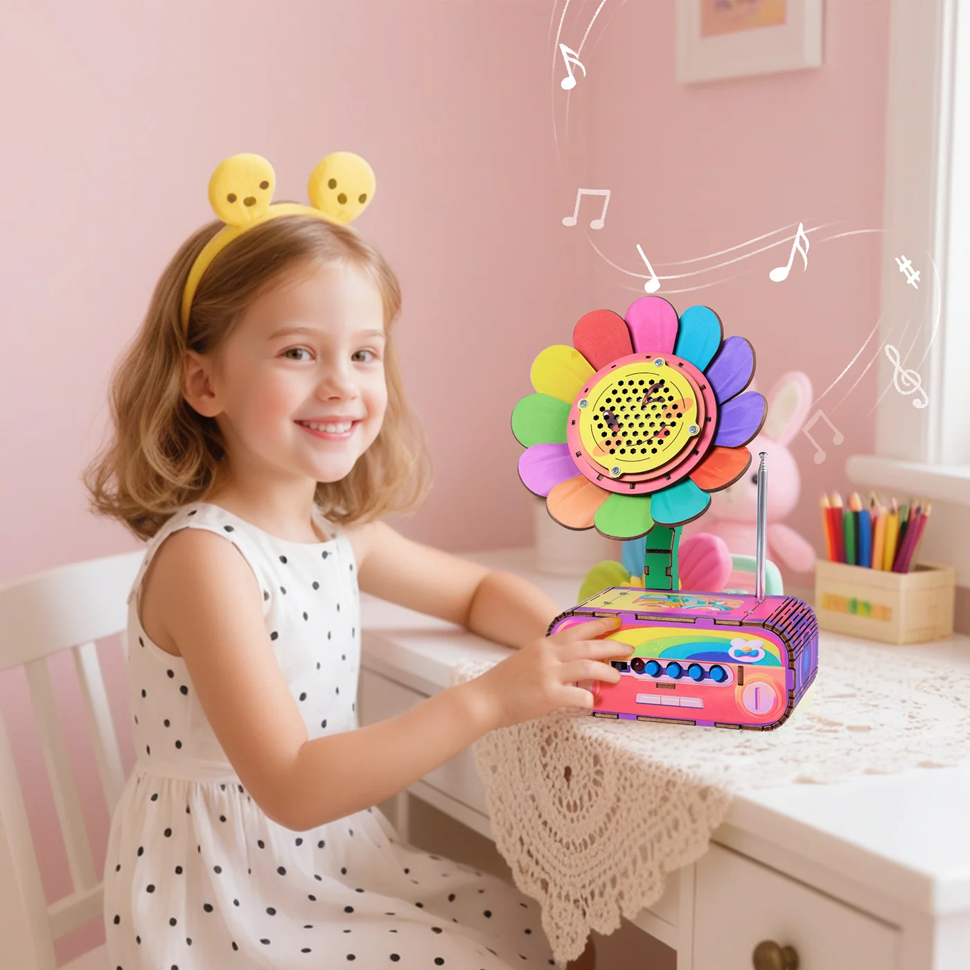 Flower-Shaped Wooden Radio (3)